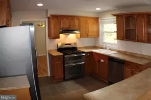 7012 Galgate Dr, Springfield, VA 22152 - Photo 7