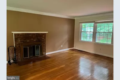 [Address not provided], Vienna, VA 22181 - Photo 7