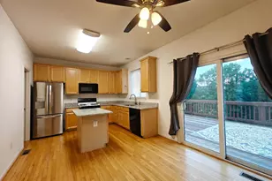 13030 Park Crescent Cir, Herndon, VA 20171 - Photo 9