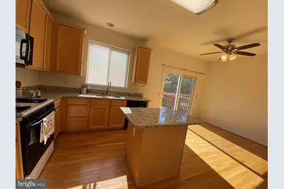 13030 Park Crescent Circle, Herndon, VA 20171 - Photo 11