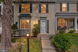 6117 Martins Landing Ct, Burke, VA 22015 - Photo 5