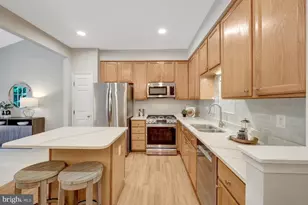 14256 Glade Spring Dr, Centreville, VA 20121 - Photo 19