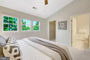 14256 Glade Spring Dr, Centreville, VA 20121 - Photo 35