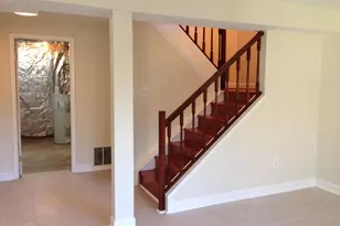 2126 Glenn Spring Ct, Falls Church, VA 22043 - Photo 15