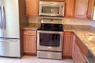 2126 Glenn Spring Ct, Falls Church, VA 22043 - Photo 5