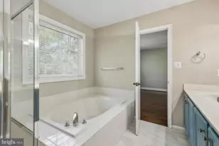 6009 McAlester Way, Centreville, VA 20121 - Photo 15