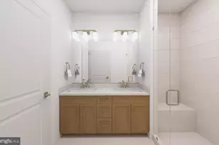 9475B Sprague Ave, Fairfax, VA 22031 - Photo 13
