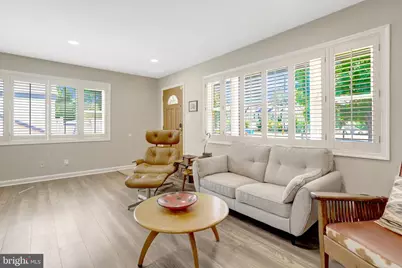 6616 Braddock, Annandale, VA 22003 - Photo 7