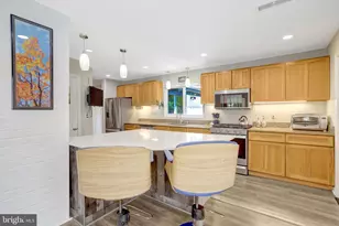 6616 Braddock, Annandale, VA 22003 - Photo 11