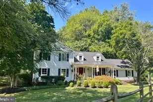 210 Falcon Ridge Rd, Great Falls, VA 22066 - Photo 1