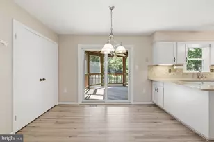 13603 Haverford Ct, Chantilly, VA 20151 - Photo 17