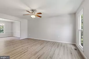 13603 Haverford Ct, Chantilly, VA 20151 - Photo 7