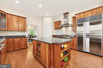 9860 Palace Green Way, Vienna, VA 22181 - Photo 17