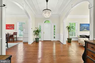 9860 Palace Green Way, Vienna, VA 22181 - Photo 5