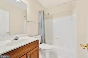 9860 Palace Green Way, Vienna, VA 22181 - Photo 47