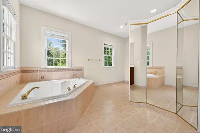 9860 Palace Green Way, Vienna, VA 22181 - Photo 33