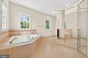 9860 Palace Green Way, Vienna, VA 22181 - Photo 33