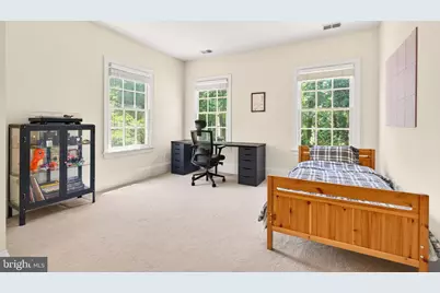 9860 Palace Green Way, Vienna, VA 22181 - Photo 39