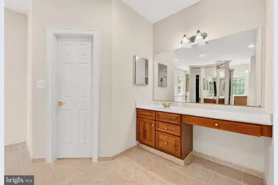 9860 Palace Green Way, Vienna, VA 22181 - Photo 31