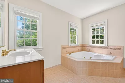 9860 Palace Green Way, Vienna, VA 22181 - Photo 31