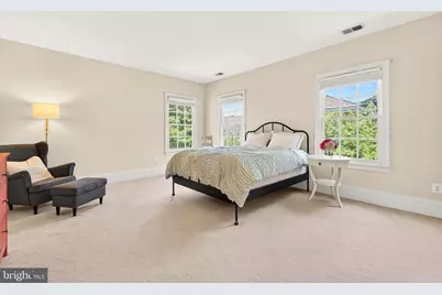 9860 Palace Green Way, Vienna, VA 22181 - Photo 37