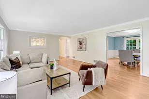 1521 Forest Villa Ln, McLean, VA 22101 - Photo 7