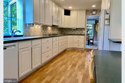 1601 Mary Ellen Court, McLean, VA 22101 - Photo 3