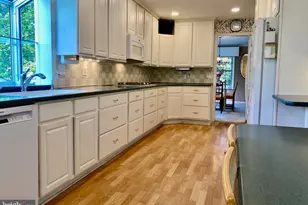 1601 Mary Ellen Ct, McLean, VA 22101 - Photo 3