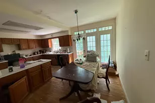 10825 Fieldwood Dr, Fairfax, VA 22030 - Photo 5