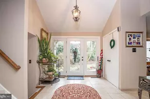11696 Fox Glen Dr, Oakton, VA 22124 - Photo 3