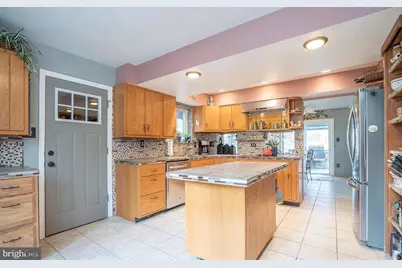 11696 Fox Glen Drive, Oakton, VA 22124 - Photo 5
