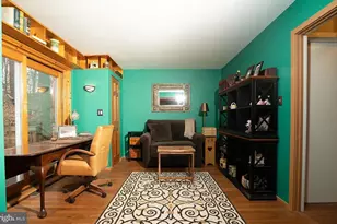 11696 Fox Glen Dr, Oakton, VA 22124 - Photo 17