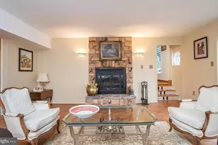 11696 Fox Glen Dr, Oakton, VA 22124 - Photo 15