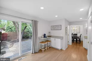6027 Queenston St, Springfield, VA 22152 - Photo 11