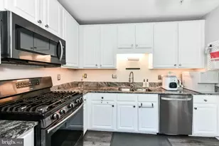 12765 Fair Crest Ct, Fairfax, VA 22033 - Photo 13
