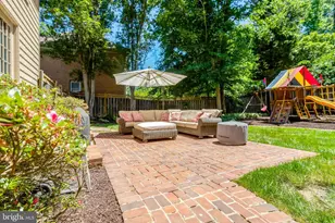4305 Sheridans Point Ct, Alexandria, VA 22309 - Photo 3