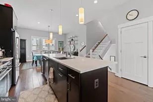 113 Dyer Ct, Herndon, VA 20170 - Photo 15