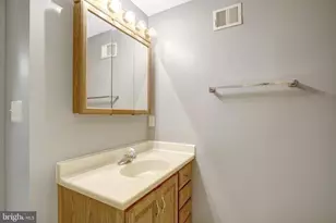 8517 Electric Ave, Vienna, VA 22182 - Photo 79