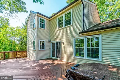 8517 Electric Ave, Vienna, VA 22182 - Photo 3