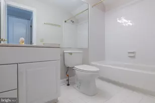 9551 Lagersfield Cir, Vienna, VA 22181 - Photo 31