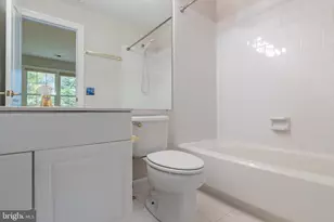 9551 Lagersfield Cir, Vienna, VA 22181 - Photo 27