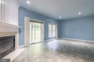 9551 Lagersfield Cir, Vienna, VA 22181 - Photo 33