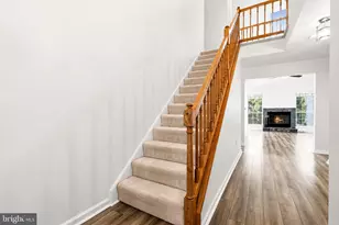 6182 Stonepath Cir, Centreville, VA 20120 - Photo 5