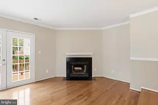 5906 Bridgetown Ct, Burke, VA 22015 - Photo 7