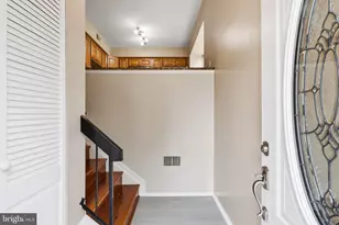 5906 Bridgetown Ct, Burke, VA 22015 - Photo 3
