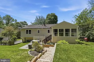 1811 Cranberry Ln, Reston, VA 20191 - Photo 29