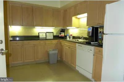 2726 Gallows Road #1405, Vienna, VA 22180 - Photo 17