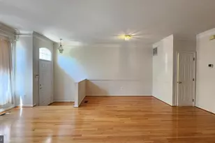 7719 Sullivan Cir, Alexandria, VA 22315 - Photo 5