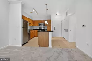12945 Centre Park Cir, Herndon, VA 20171 - Photo 5