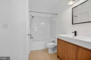 12945 Centre Park Cir, Herndon, VA 20171 - Photo 9